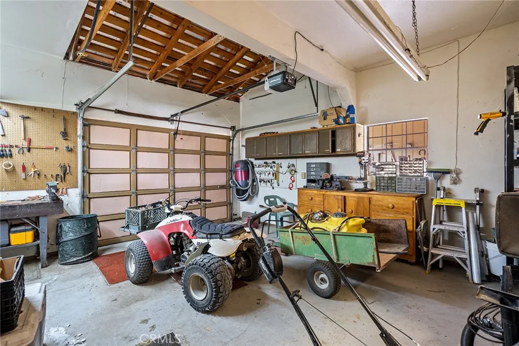 2135 Live Oak Rd, Paso Robles, California 93446 home-pic-38