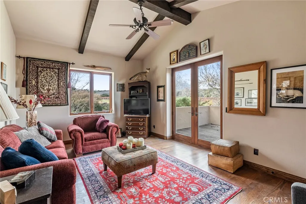 2135 Live Oak Rd, Paso Robles, California 93446 home-pic-16