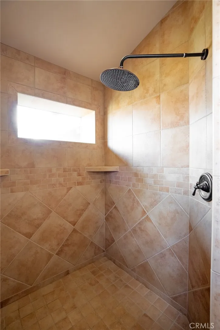 2135 Live Oak Rd, Paso Robles, California 93446 home-pic-24