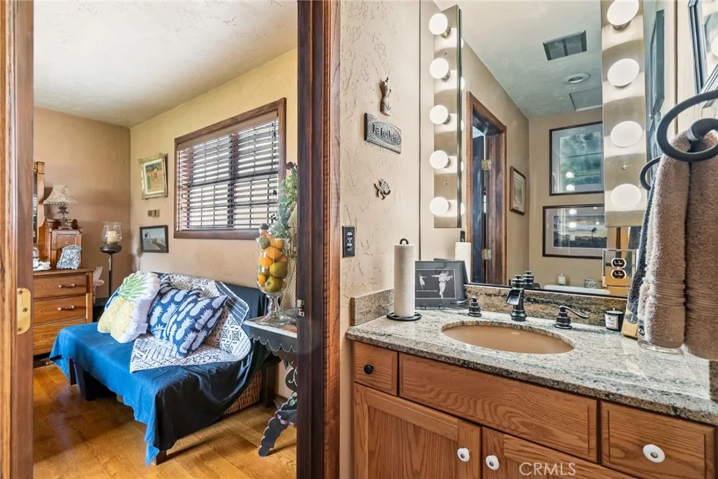 2135 Live Oak Rd, Paso Robles, California 93446 home-pic-48