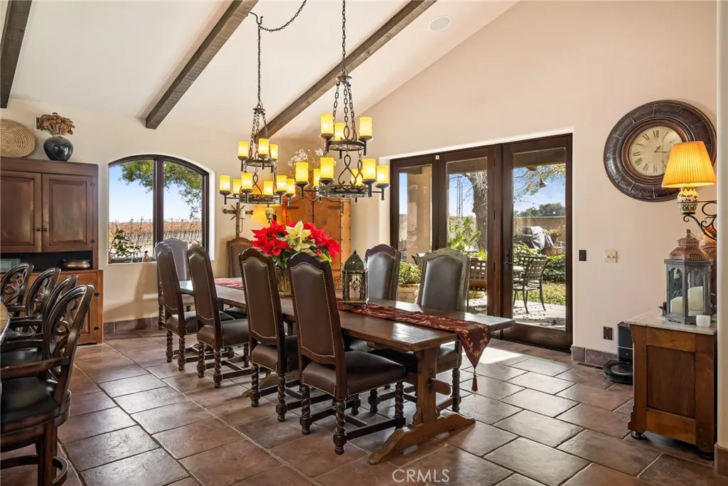 2135 Live Oak Rd, Paso Robles, California 93446 home-pic-7