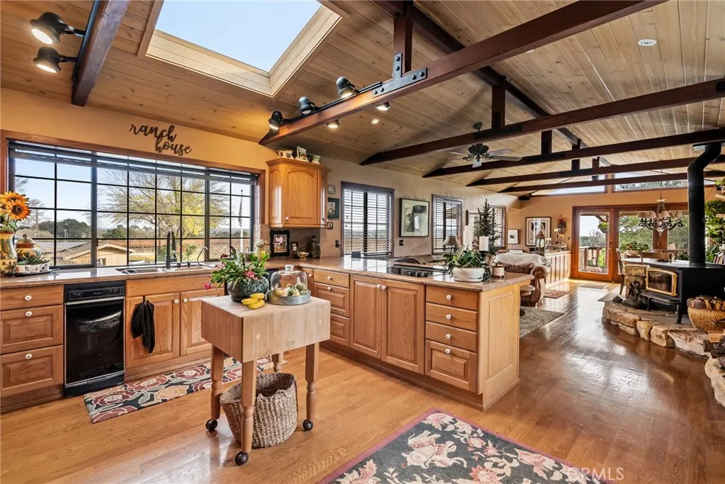 2135 Live Oak Rd, Paso Robles, California 93446 home-pic-46