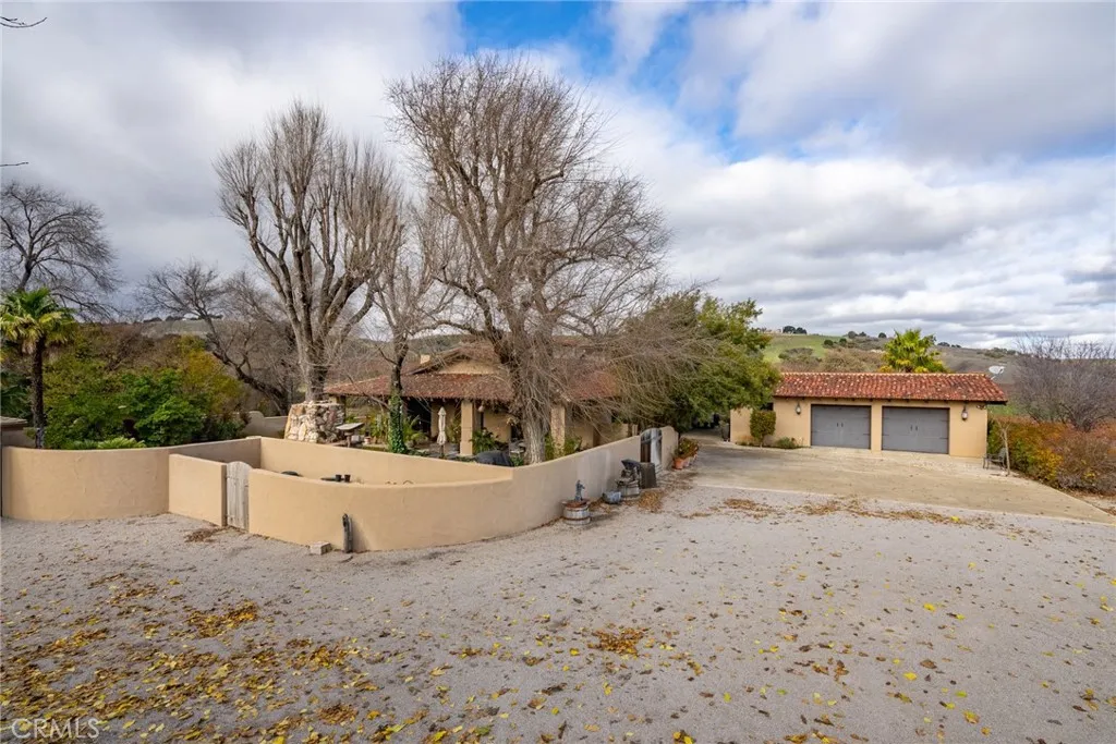 2135 Live Oak Rd, Paso Robles, California 93446 home-pic-29