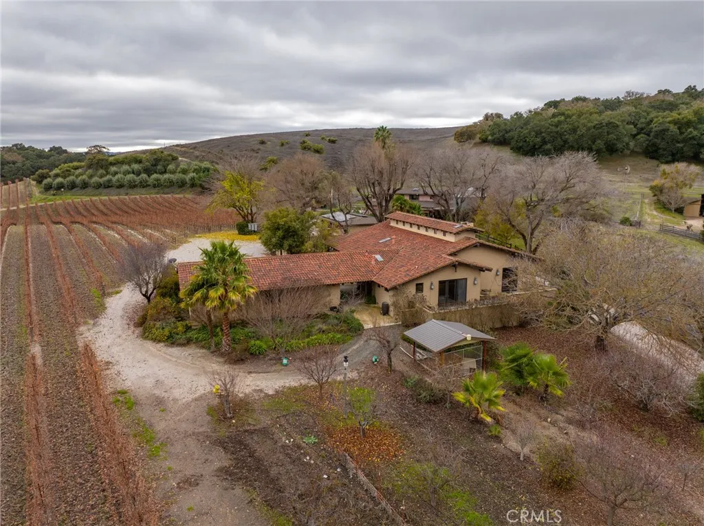 2135 Live Oak Rd, Paso Robles, California 93446 home-pic-30