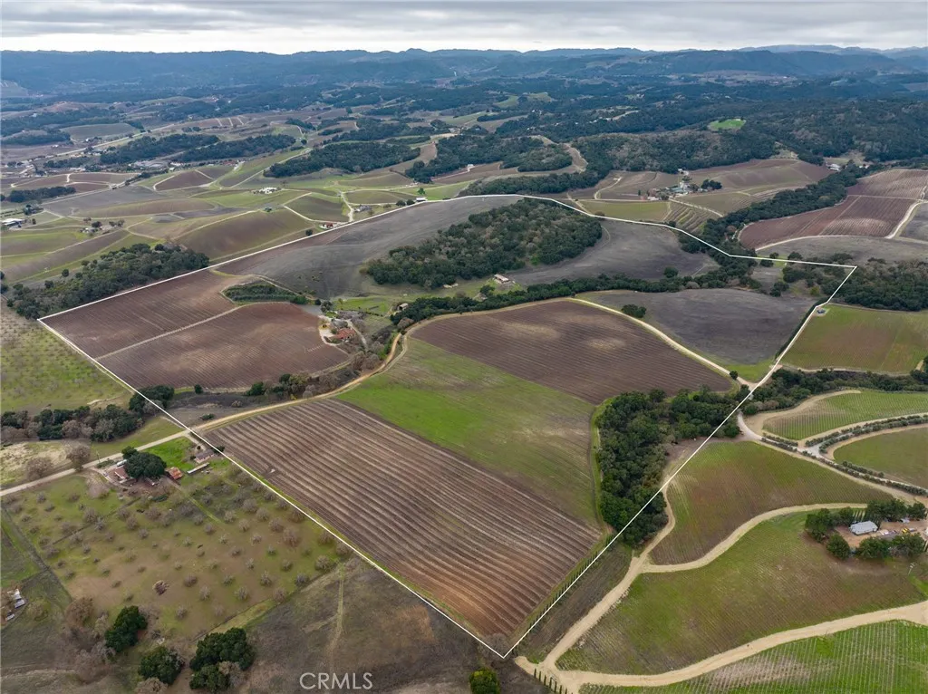 2135 Live Oak Rd, Paso Robles, California 93446 home-pic-69