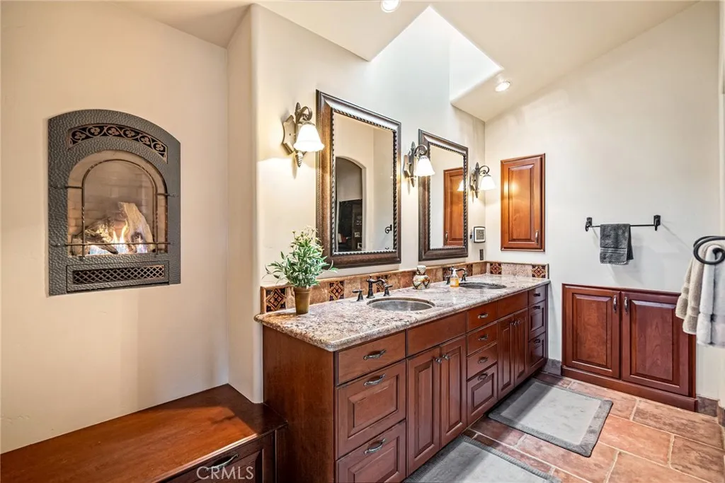 2135 Live Oak Rd, Paso Robles, California 93446 home-pic-20