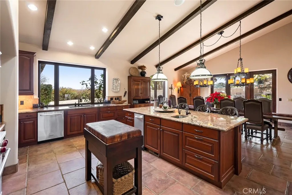 2135 Live Oak Rd, Paso Robles, California 93446 home-pic-9