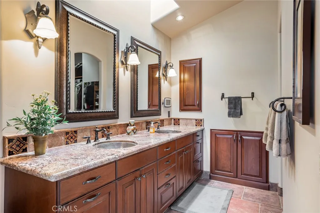 2135 Live Oak Rd, Paso Robles, California 93446 home-pic-21