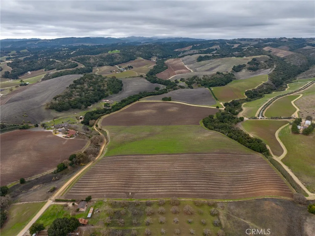 2135 Live Oak Rd, Paso Robles, California 93446 home-pic-64