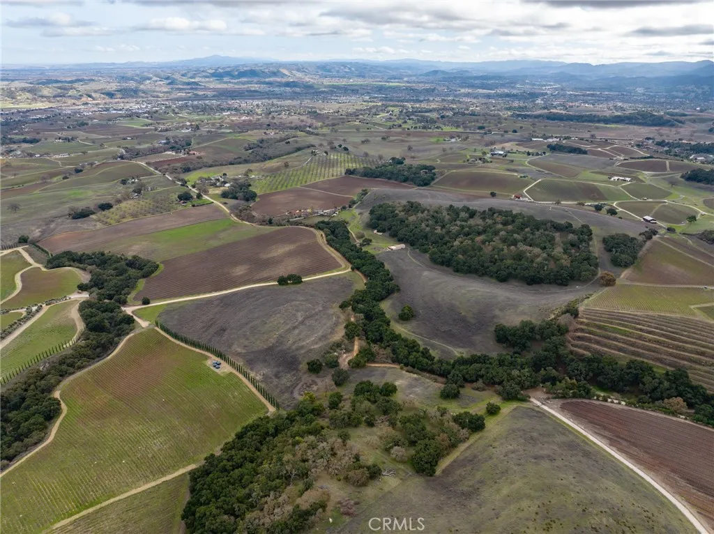 2135 Live Oak Rd, Paso Robles, California 93446 home-pic-63