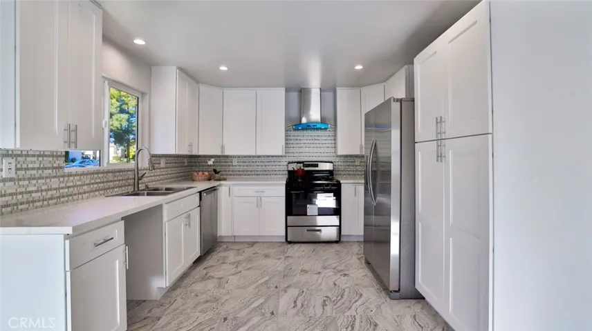 Main House: Kitchen