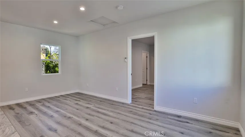 ADU: 1+1: Living Area