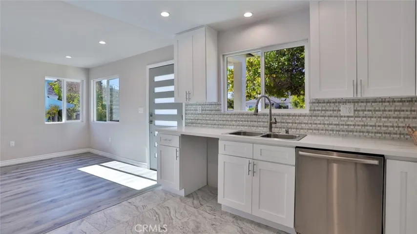 Main House: Kitchen