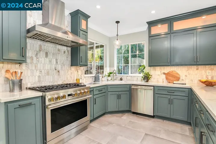 112 Mcmahon Court, Martinez, California 94553