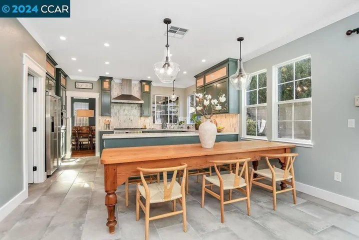 112 Mcmahon Court, Martinez, California 94553