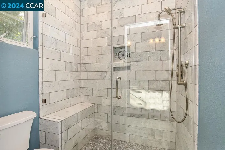 112 Mcmahon Court, Martinez, California 94553