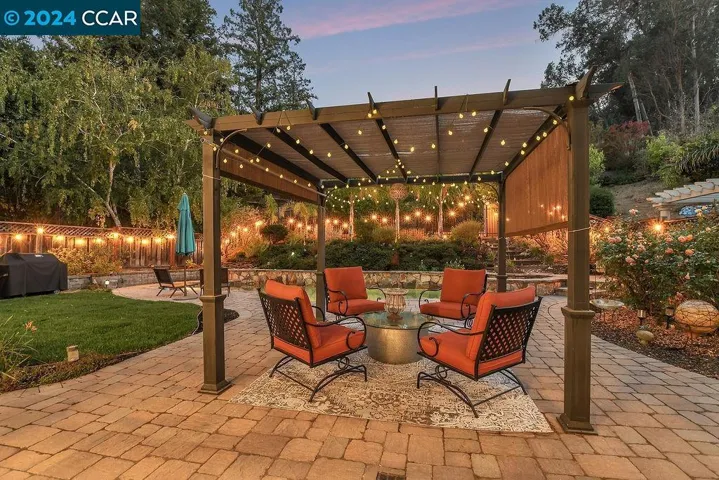 112 Mcmahon Court, Martinez, California 94553