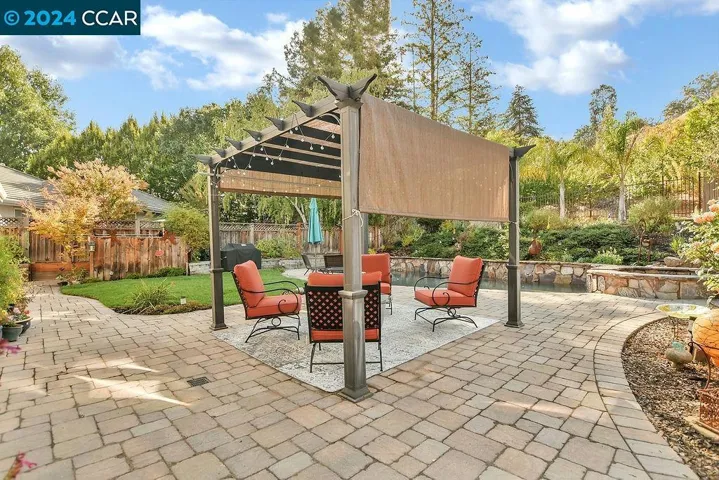 112 Mcmahon Court, Martinez, California 94553