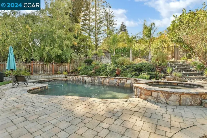 112 Mcmahon Court, Martinez, California 94553