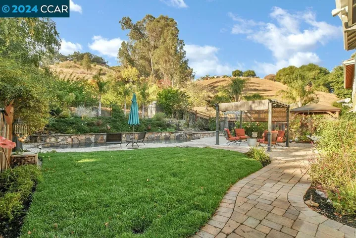 112 Mcmahon Court, Martinez, California 94553