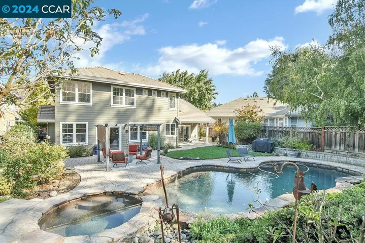112 Mcmahon Court, Martinez, California 94553