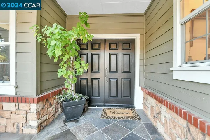 112 Mcmahon Court, Martinez, California 94553