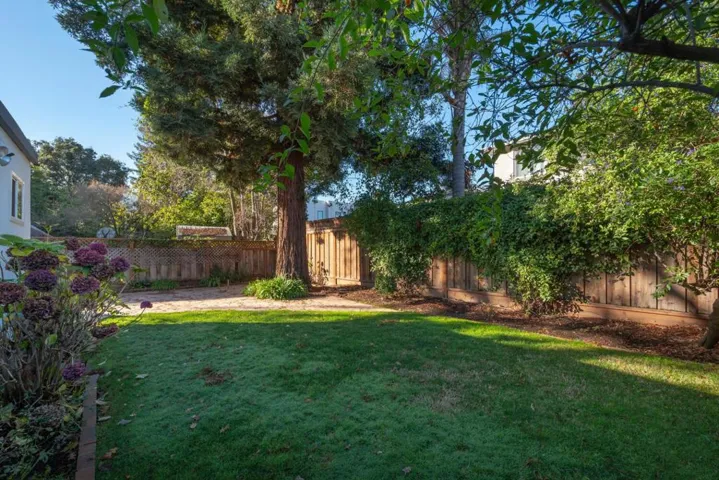 495 9th Avenue, Menlo Park, California 94025
