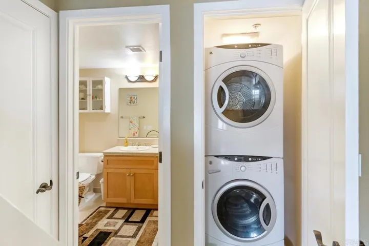 569 Laguna Drive, Carlsbad, California 92008