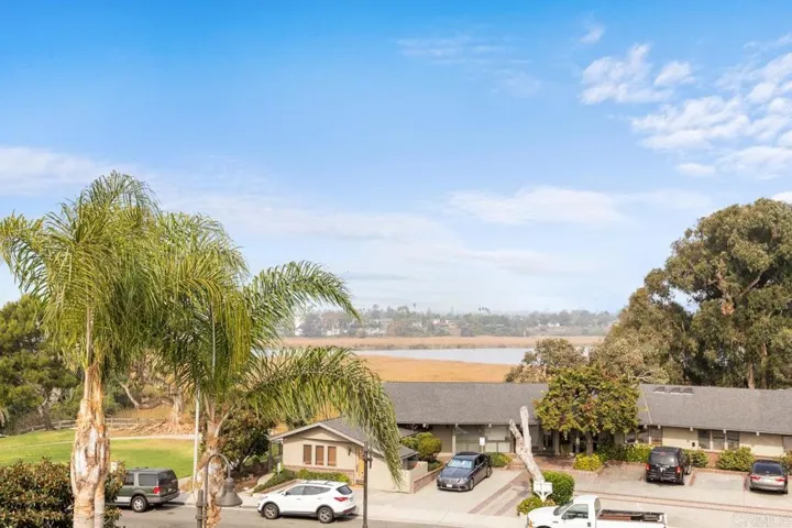 569 Laguna Drive, Carlsbad, California 92008