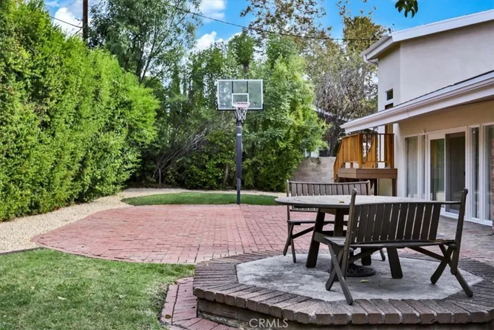 23161 Gainford Street, Woodland Hills, California 91364