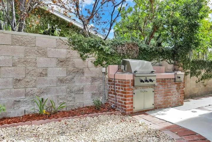 23161 Gainford Street, Woodland Hills, California 91364