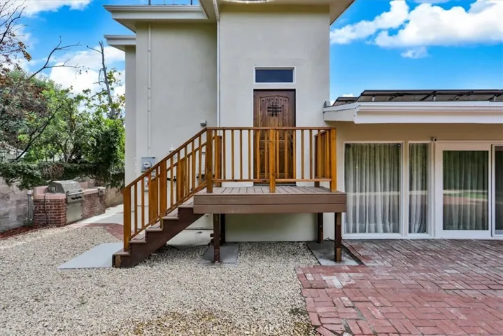 23161 Gainford Street, Woodland Hills, California 91364