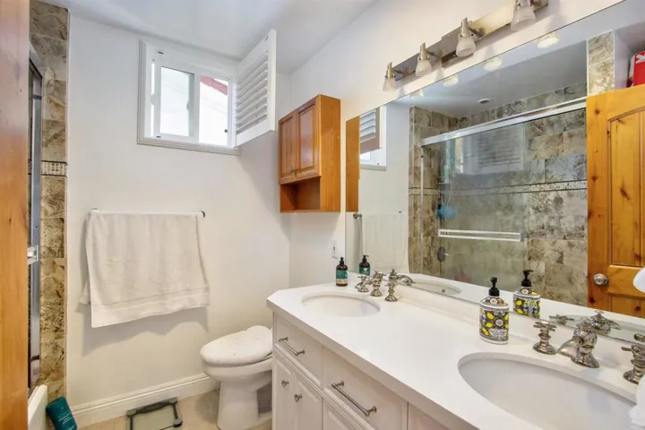122 N Helix Avenue, Solana Beach, California 92075