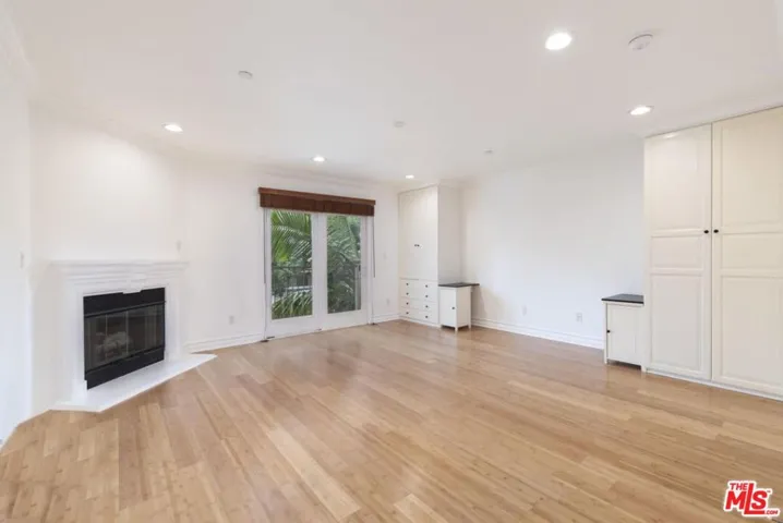 123 S Clark Drive 202, Los Angeles, California 90048