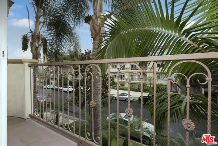 123 S Clark Drive 202, Los Angeles, California 90048