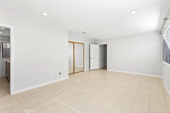 4700 S J Street, Oxnard, California 93033
