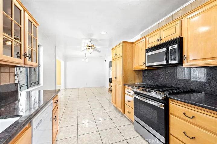 4700 S J Street, Oxnard, California 93033