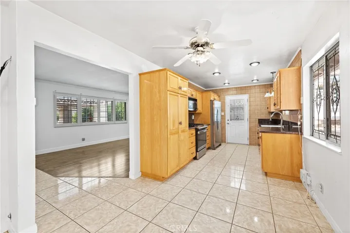 4700 S J Street, Oxnard, California 93033