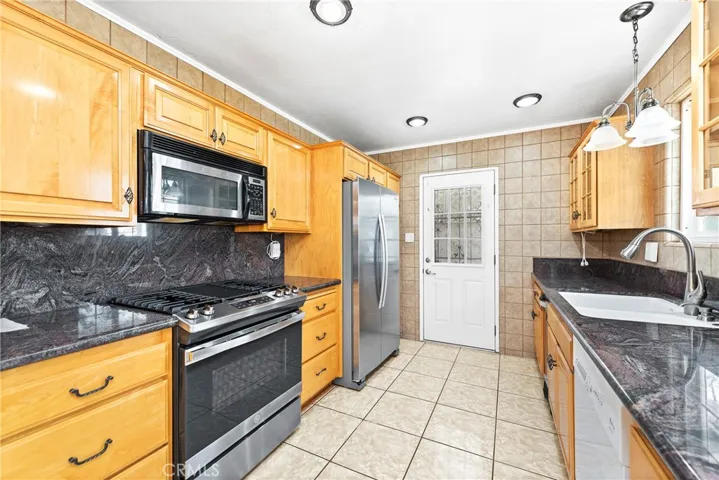 4700 S J Street, Oxnard, California 93033