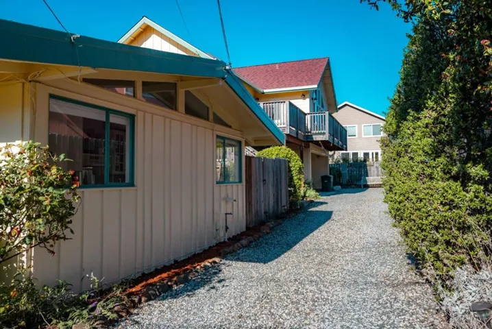 147 Francisco Street 149, El Granada, California 94018