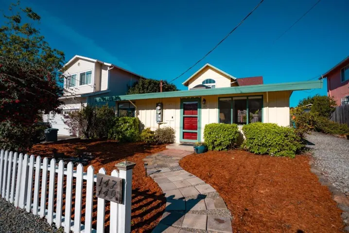 147 Francisco Street 149, El Granada, California 94018