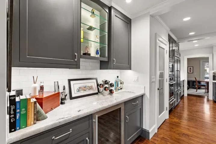 118 Occidental Avenue, Burlingame, California 94010