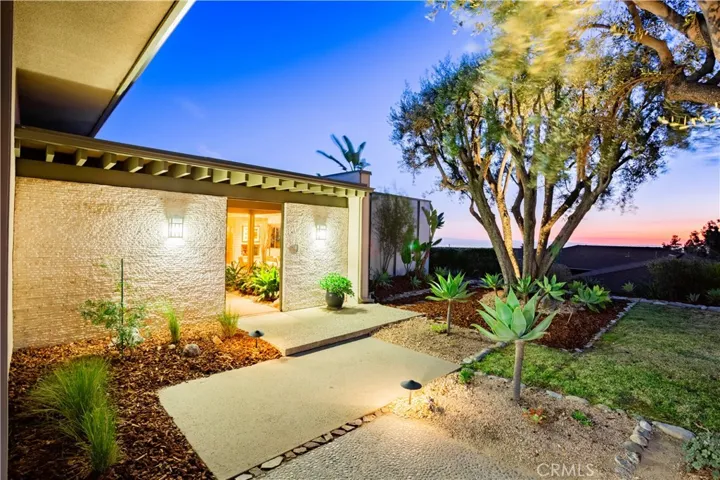 2740 N Mountain Avenue, Claremont, California 91711