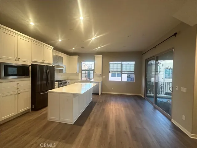 Kitchen 01