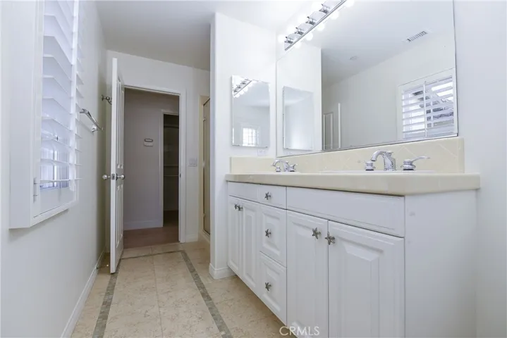 81 Greenhouse, Irvine, California 92603