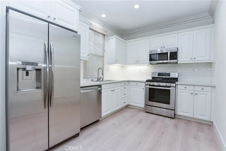 81 Greenhouse, Irvine, California 92603