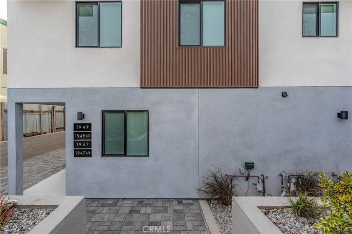 1947 N Vista Del Mar Avenue, Los Angeles, California 90068