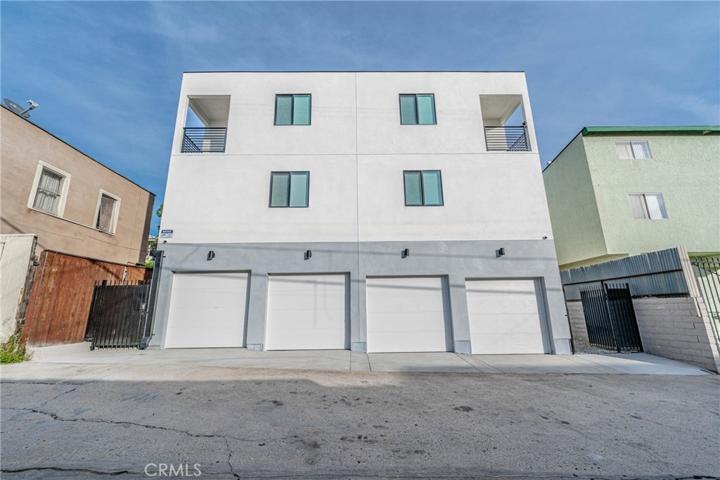 Alley access/Gated entry
