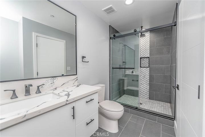 1947 N Vista Del Mar Avenue, Los Angeles, California 90068