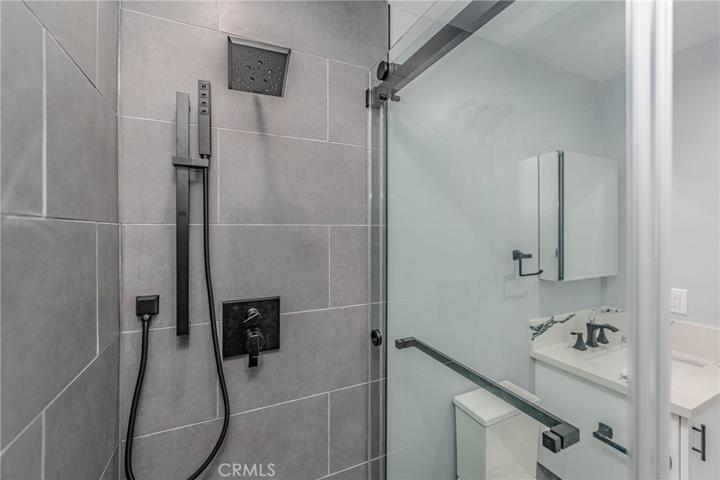 1947 N Vista Del Mar Avenue, Los Angeles, California 90068
